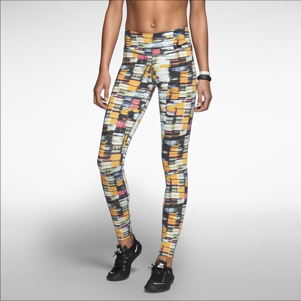 Nike Dri-Fit Legendary Night  Light Sz. Medium